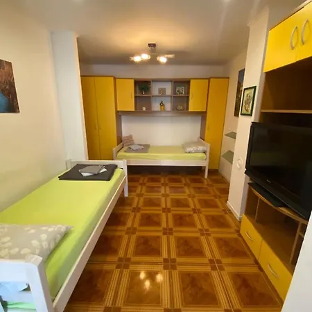 Apartman Moreno, Gajac-Zrce Beach-Novalja Exterior photo
