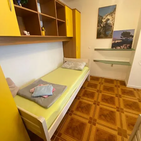 Apartman Moreno, Gajac-Zrce Beach-Novalja Exterior photo
