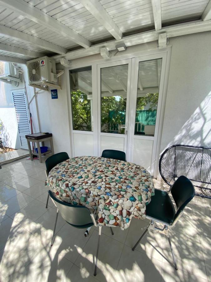 Moreno, Gajac-zrce Beach-novalja Apartment *